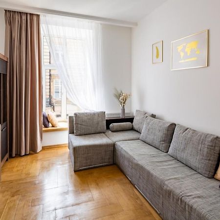 Three Bedroom Apartment On Rynok Square Lviv Extérieur photo